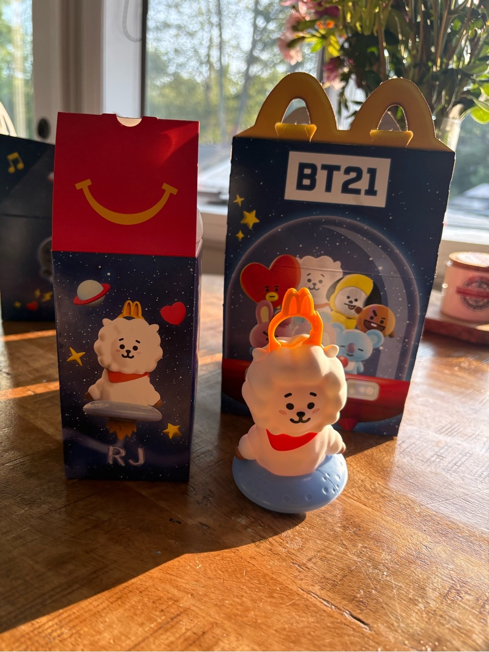 RJ McDonald’s happy meal toy BT21 BTS - Picture 3 of 3